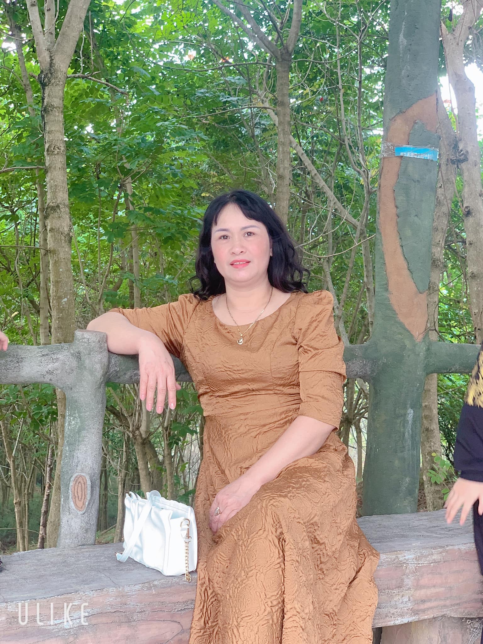 BÀ PHẠM THỊ THU